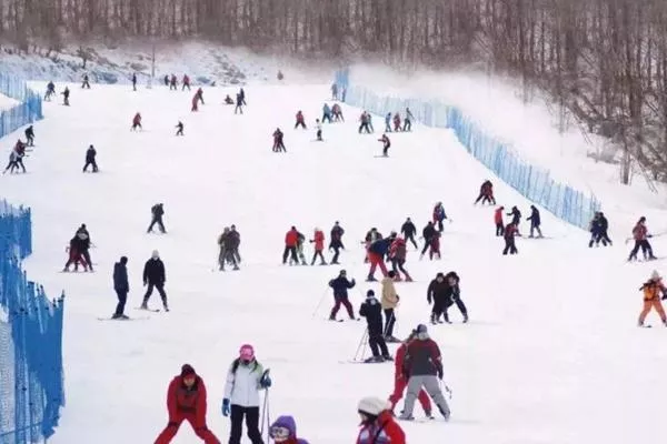 2021亚布力滑雪场门票价格及交通