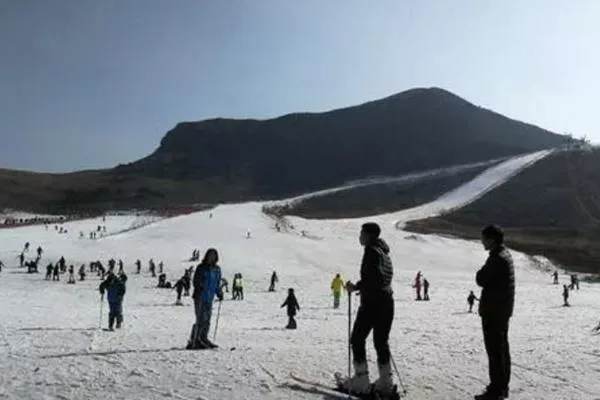 玉龙湾滑雪场2021开放时间及门票价格