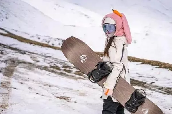 青岛滑雪场哪个好 莲花山滑雪场不容错过