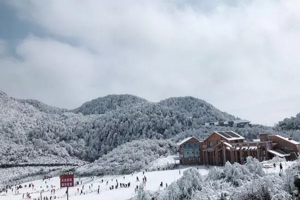 2021重庆金佛山滑雪场最新门票价格