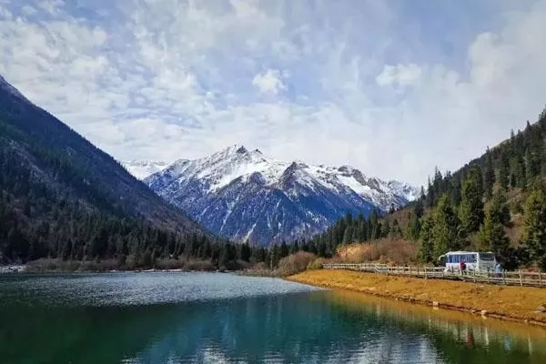 达古冰川旅游攻略 附必去景点及游玩路线