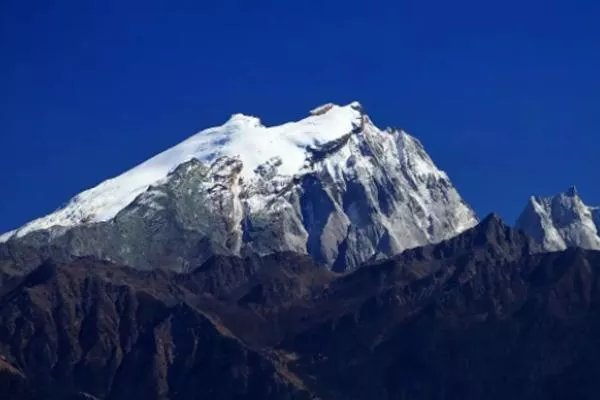 哈巴雪山徒步攻略 哈巴雪山最佳登山时间