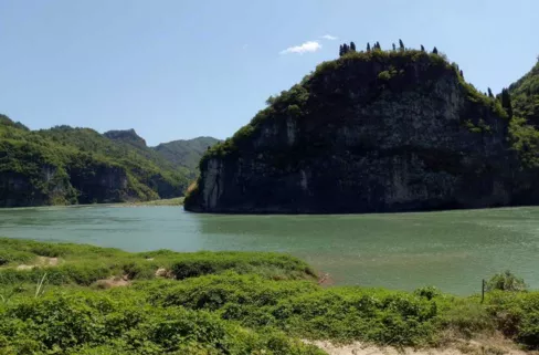 红岩岭在哪儿  2017红岩岭有什么好玩的 红岩岭凉爽吗