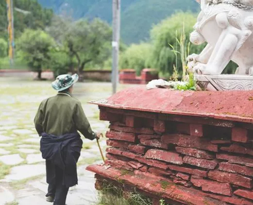 喇嘛岭寺在哪里  林芝喇嘛岭寺旅游