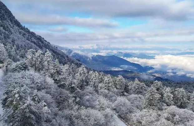 峨眉山下雪了吗2020 峨眉山下雪能看到日出吗