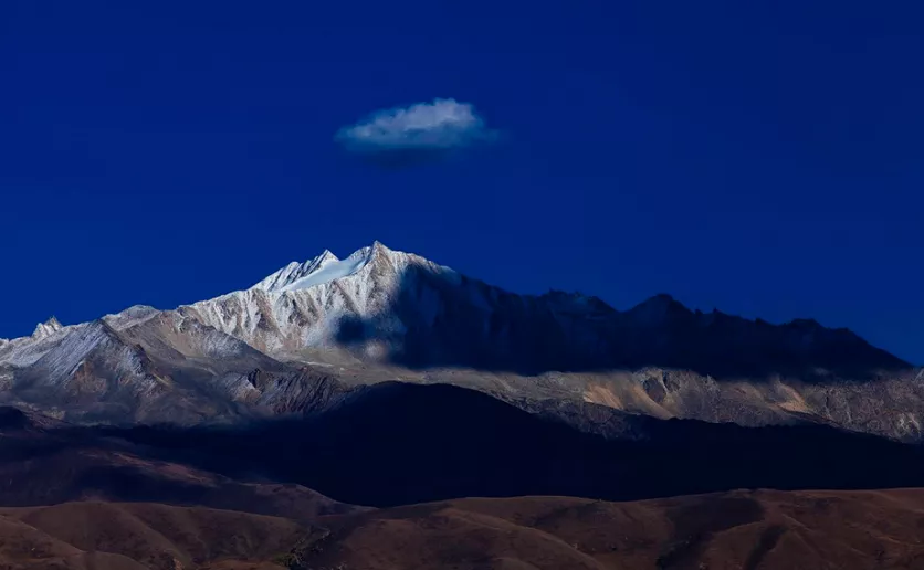 贡嘎雪山怎么去 贡嘎雪山旅游攻略