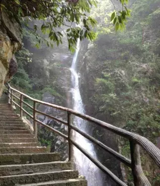 明月山在哪里 明月山附近住宿推荐