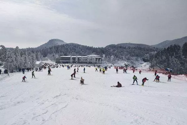 苏
周边滑雪场好去处推荐 苏州有没有滑雪的地方