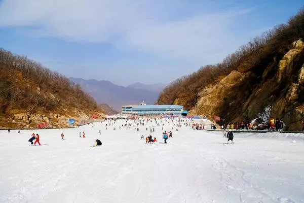 郑州周边最值得去的滑雪场 郑州滑雪场排行榜