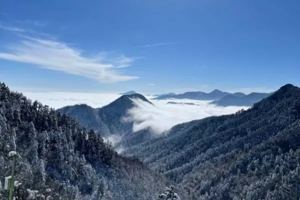 四川爬山去哪里比较好玩