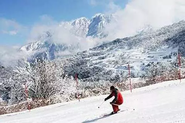 呼和浩特哪里可以滑雪 呼和浩特周边滑雪场有哪些