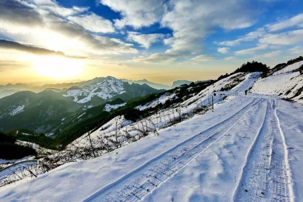 2022-2023罗盘顶滑雪场门票多少钱 附营业时间