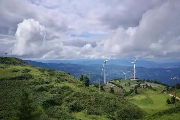 昆明最著名的山峰 昆明十大名山